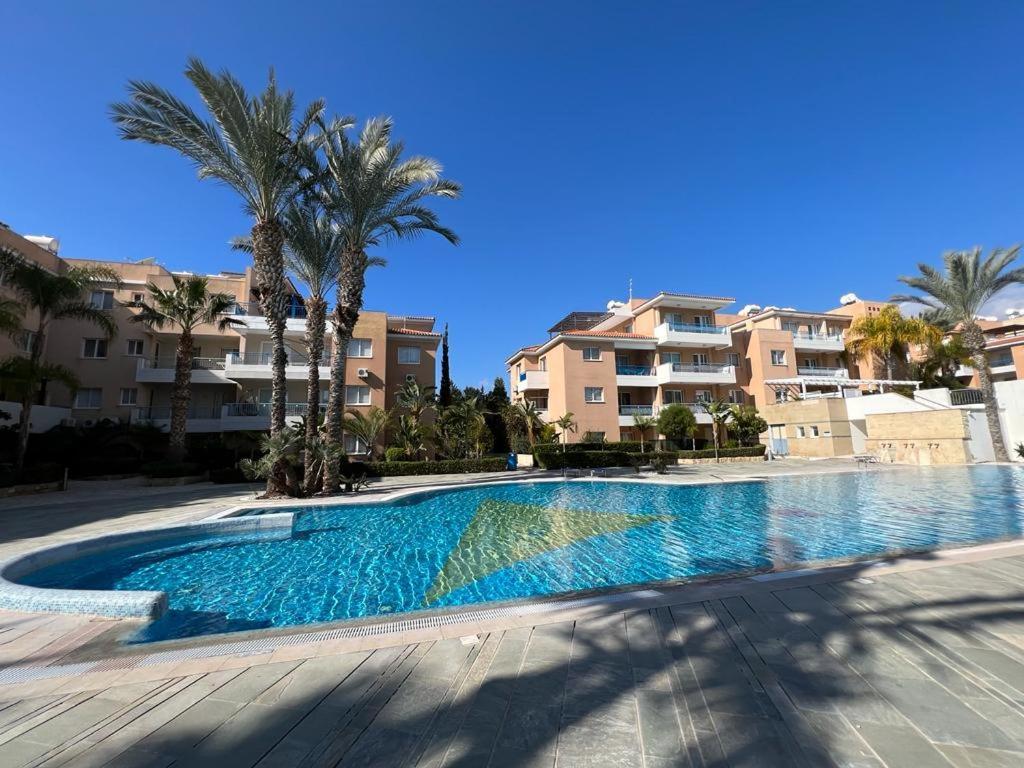 Casa Del Sol Townhouse In Iris Village Paphos ภายนอก รูปภาพ