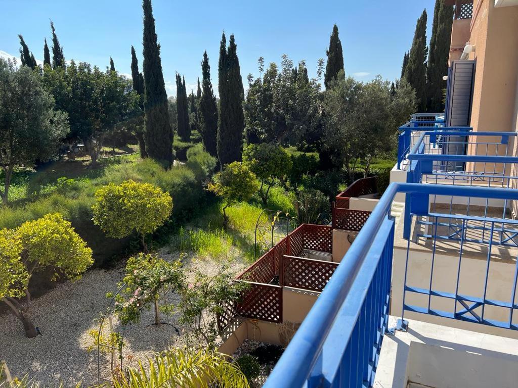 Casa Del Sol Townhouse In Iris Village Paphos ภายนอก รูปภาพ
