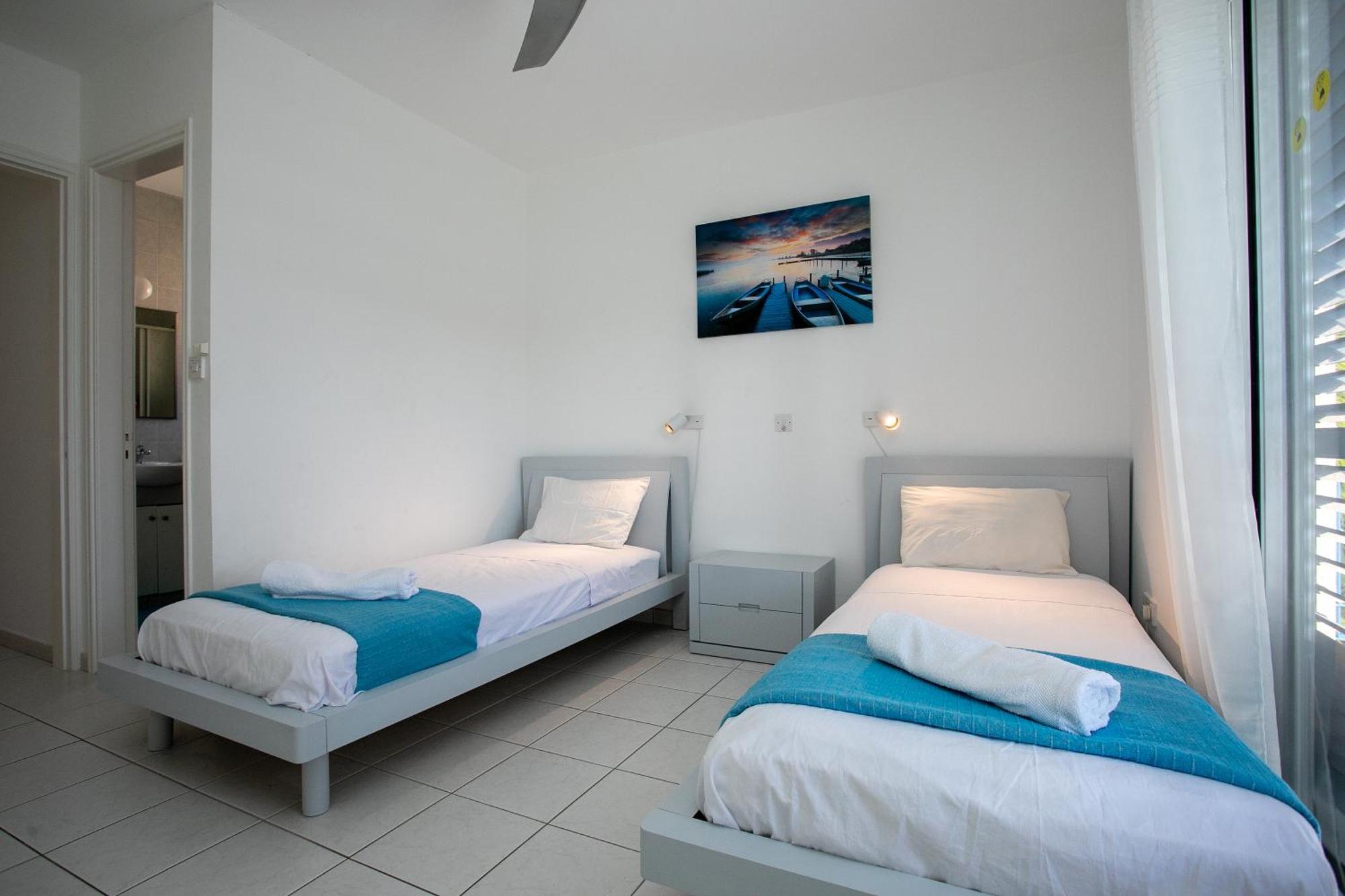 Casa Del Sol Townhouse In Iris Village Paphos ภายนอก รูปภาพ