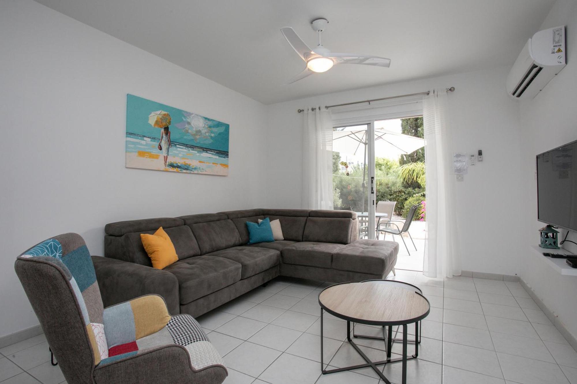 Casa Del Sol Townhouse In Iris Village Paphos ภายนอก รูปภาพ