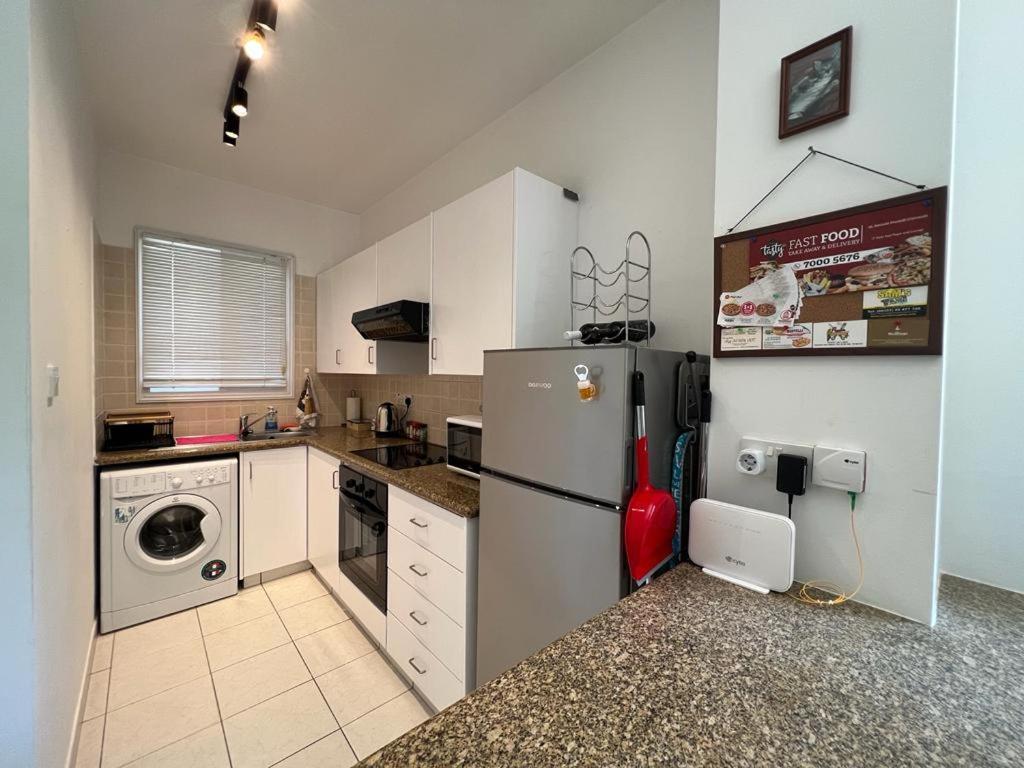 Casa Del Sol Townhouse In Iris Village Paphos ภายนอก รูปภาพ