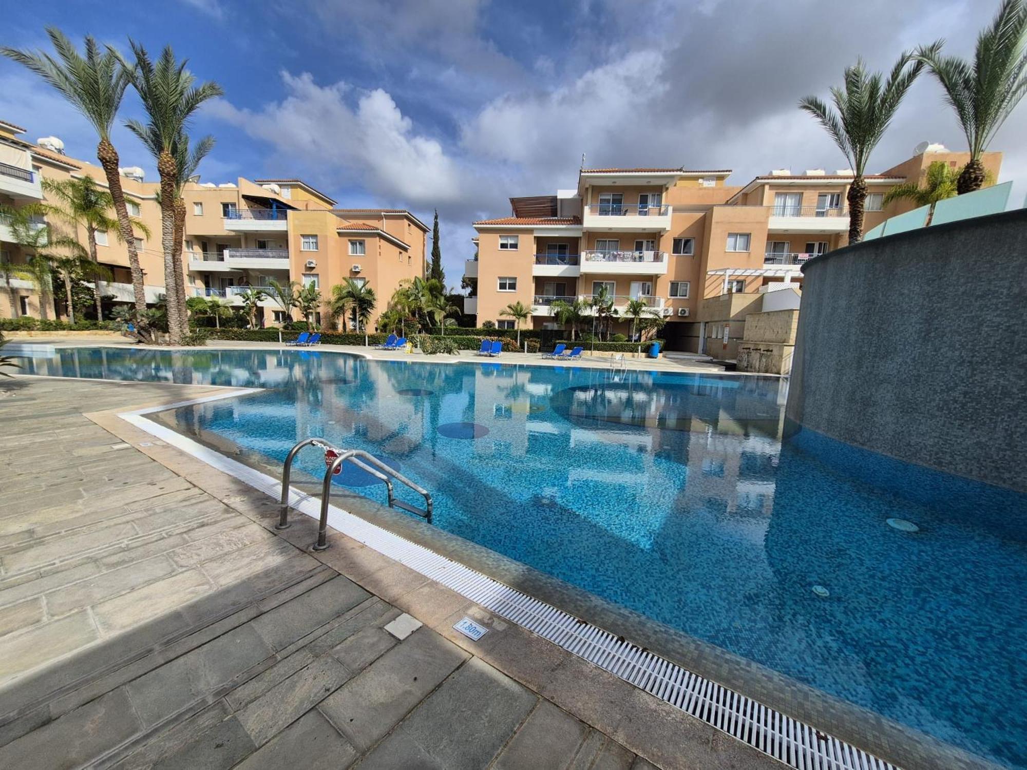 Casa Del Sol Townhouse In Iris Village Paphos ภายนอก รูปภาพ