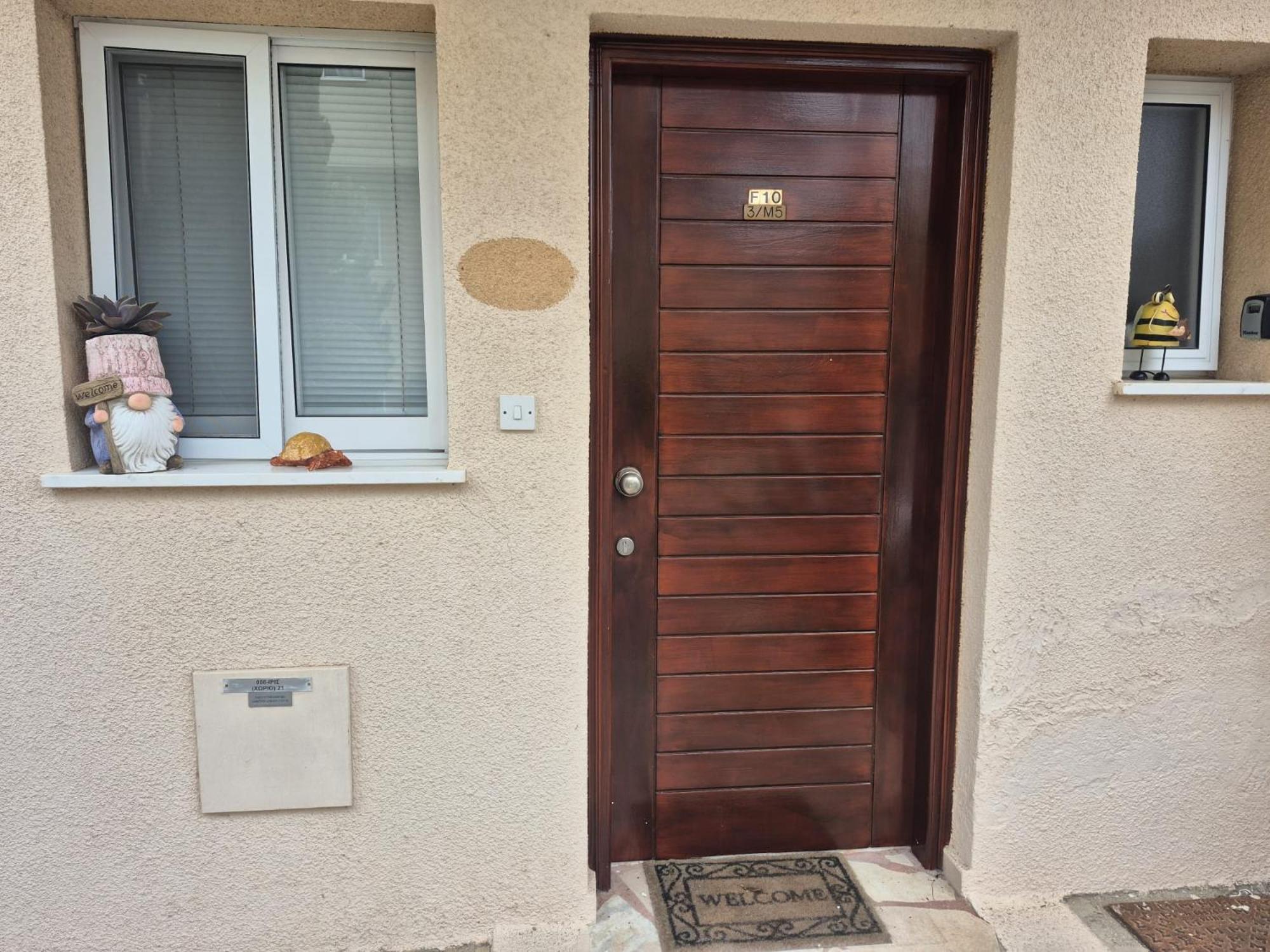 Casa Del Sol Townhouse In Iris Village Paphos ภายนอก รูปภาพ
