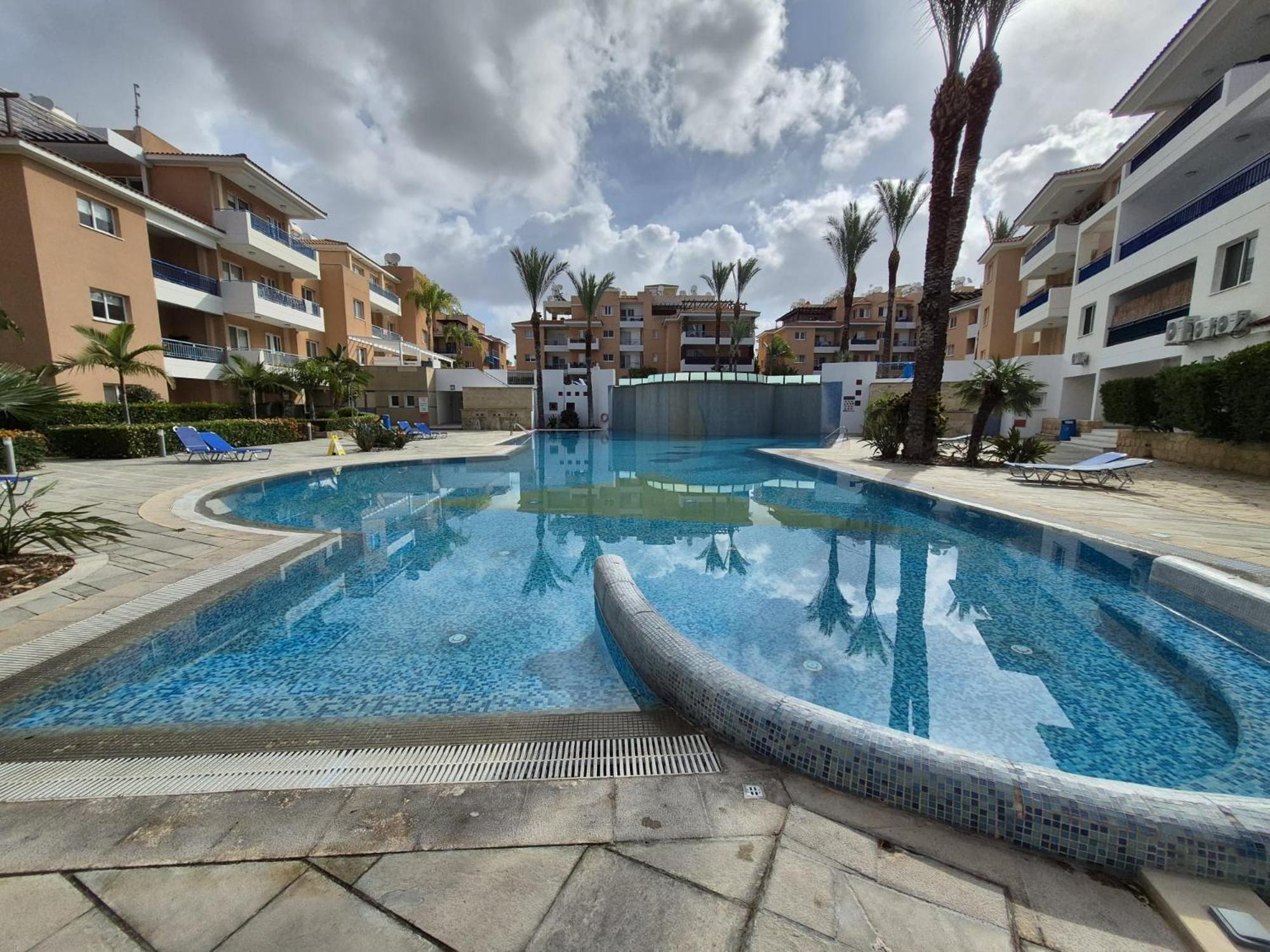 Casa Del Sol Townhouse In Iris Village Paphos ภายนอก รูปภาพ