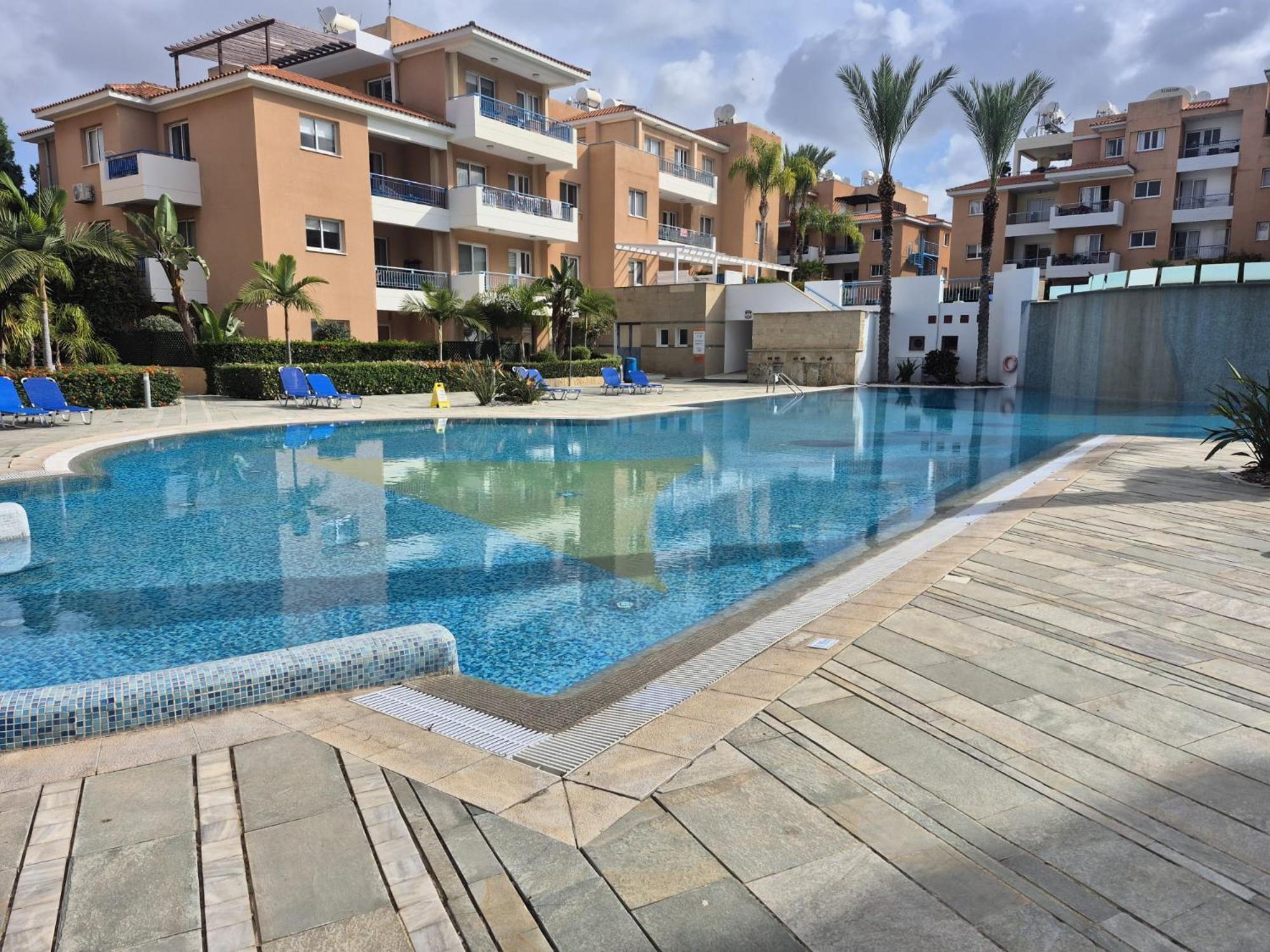 Casa Del Sol Townhouse In Iris Village Paphos ภายนอก รูปภาพ